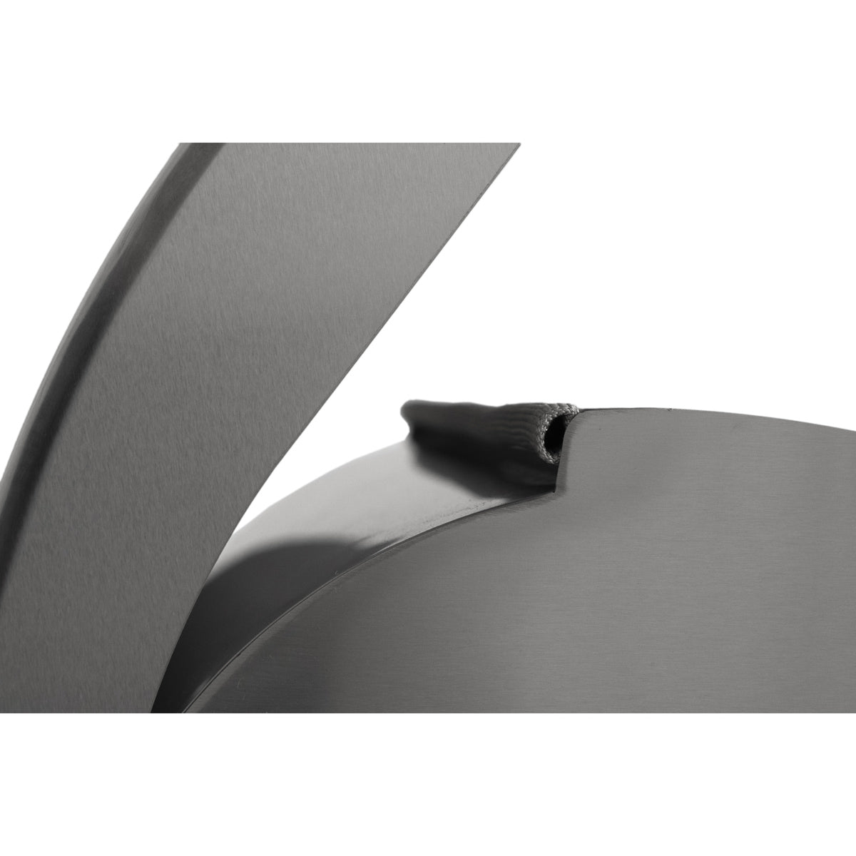 Bison Premium 30 Charcoal Grill Features 2