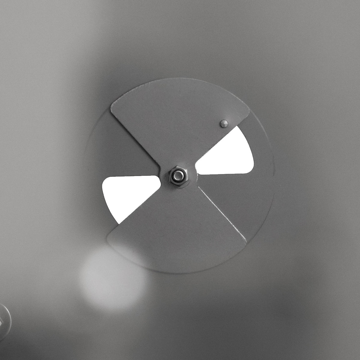 Bison Premium 30 Charcoal Grill Features 6