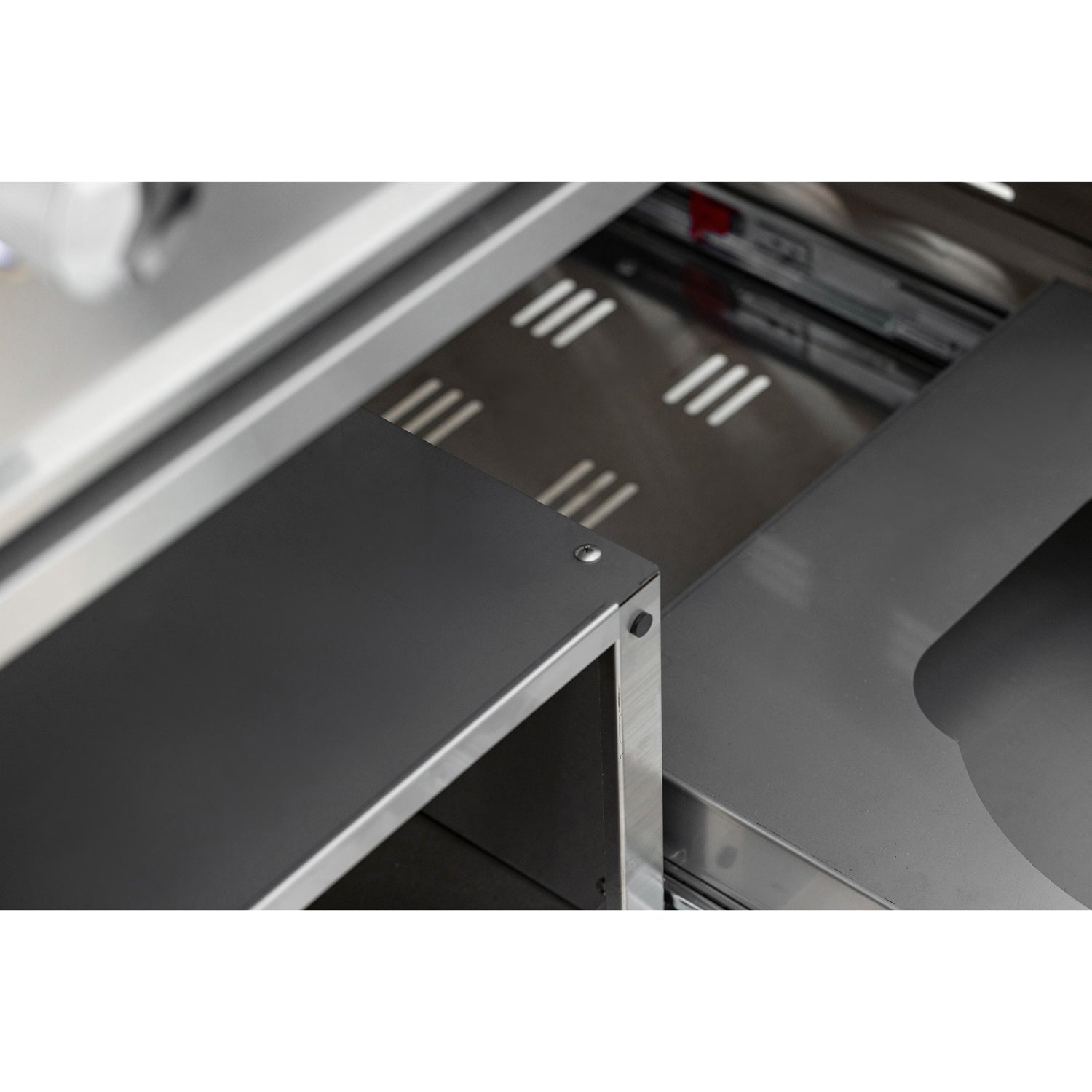 Blaze LTE PRO 40 Built In Gas Griddle 8