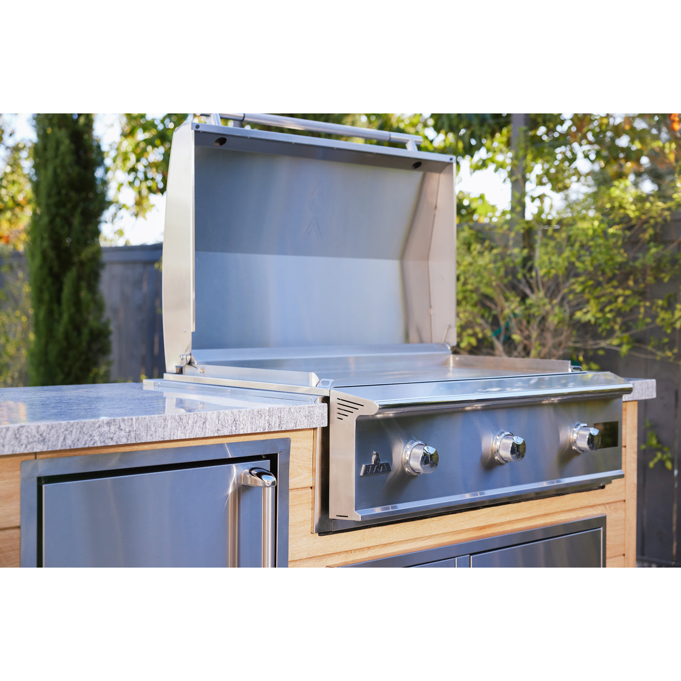 Blaze LTE PRO 40 Griddle Lifestyle 2