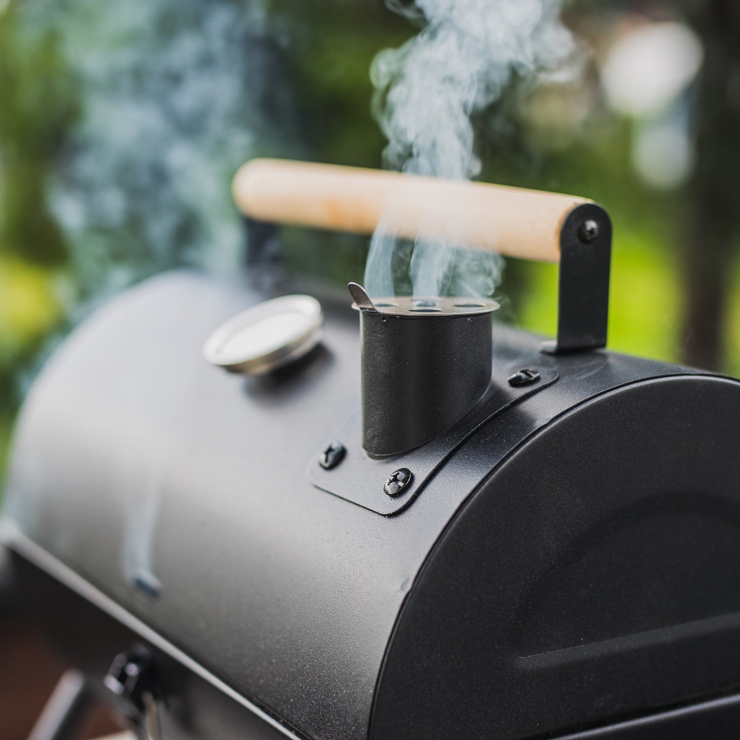 Charcoal Grills & Smokers