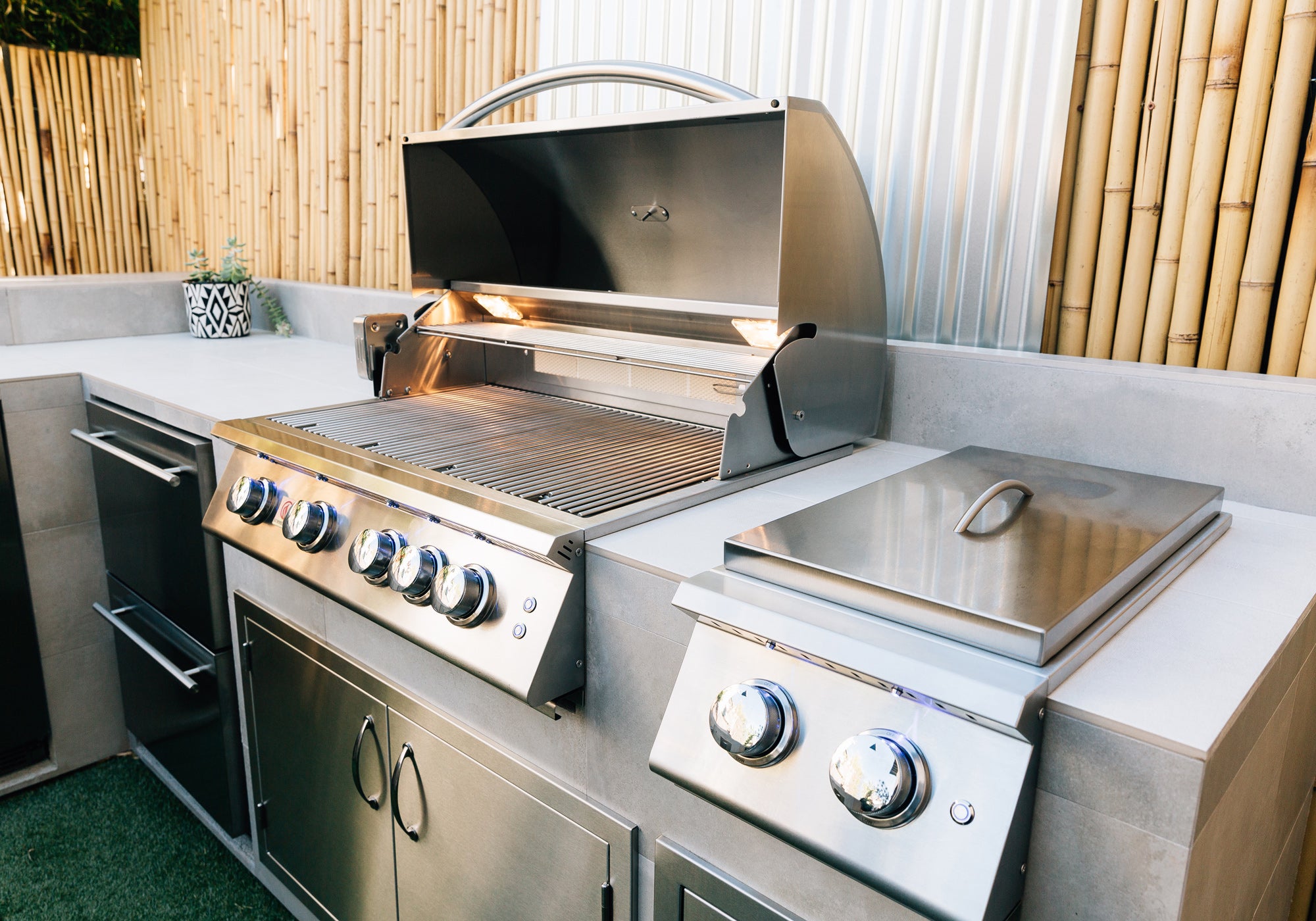 High Performance Built In Grill and Side Burner