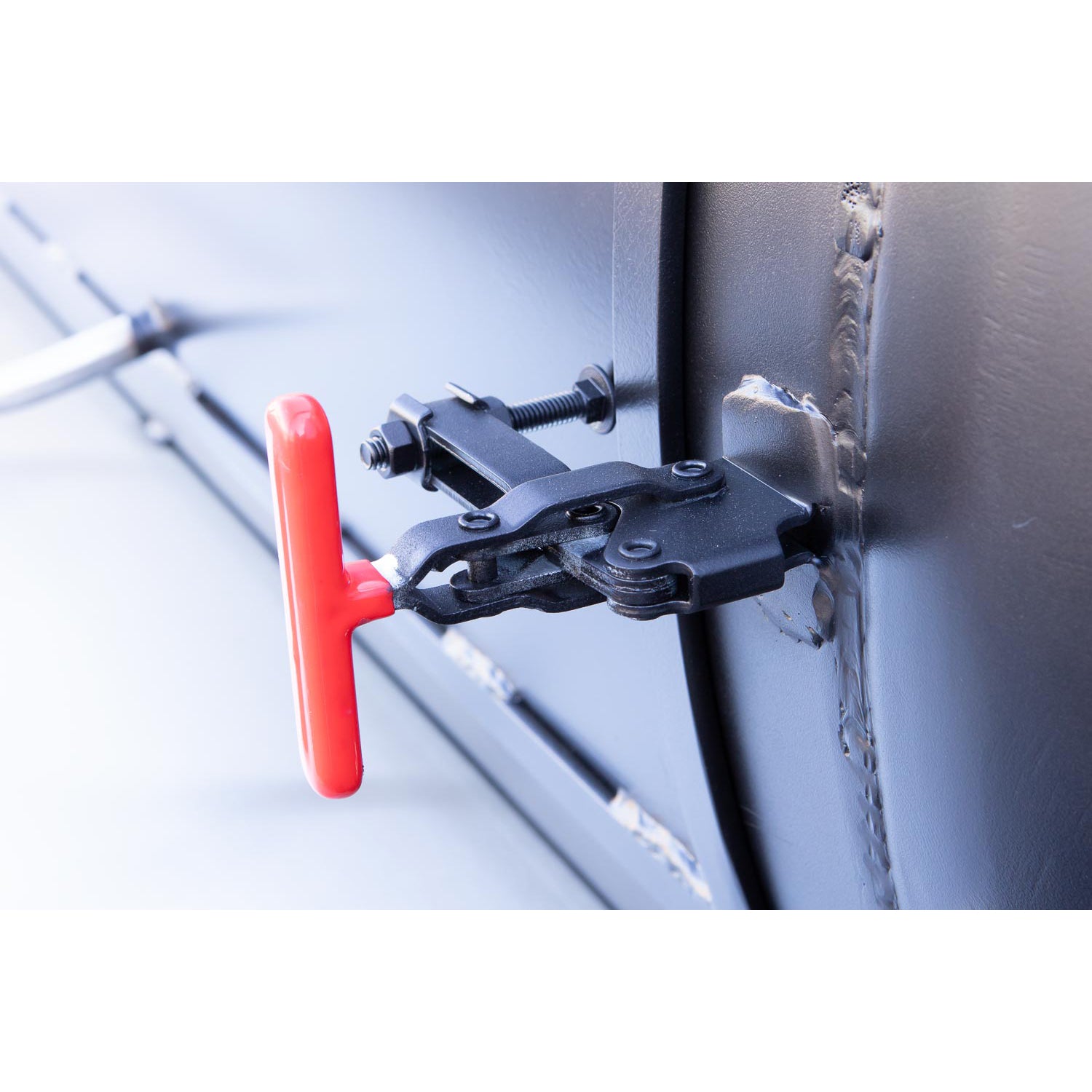 Meadow Creek TS1000 BBQ Trailer 13 Latch