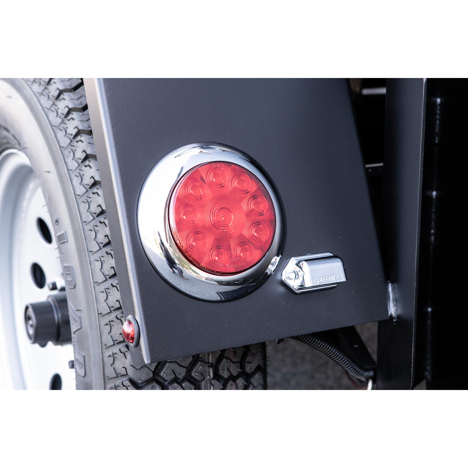 Meadow Creek TS1000 BBQ Trailer 21 Fender LED Lights