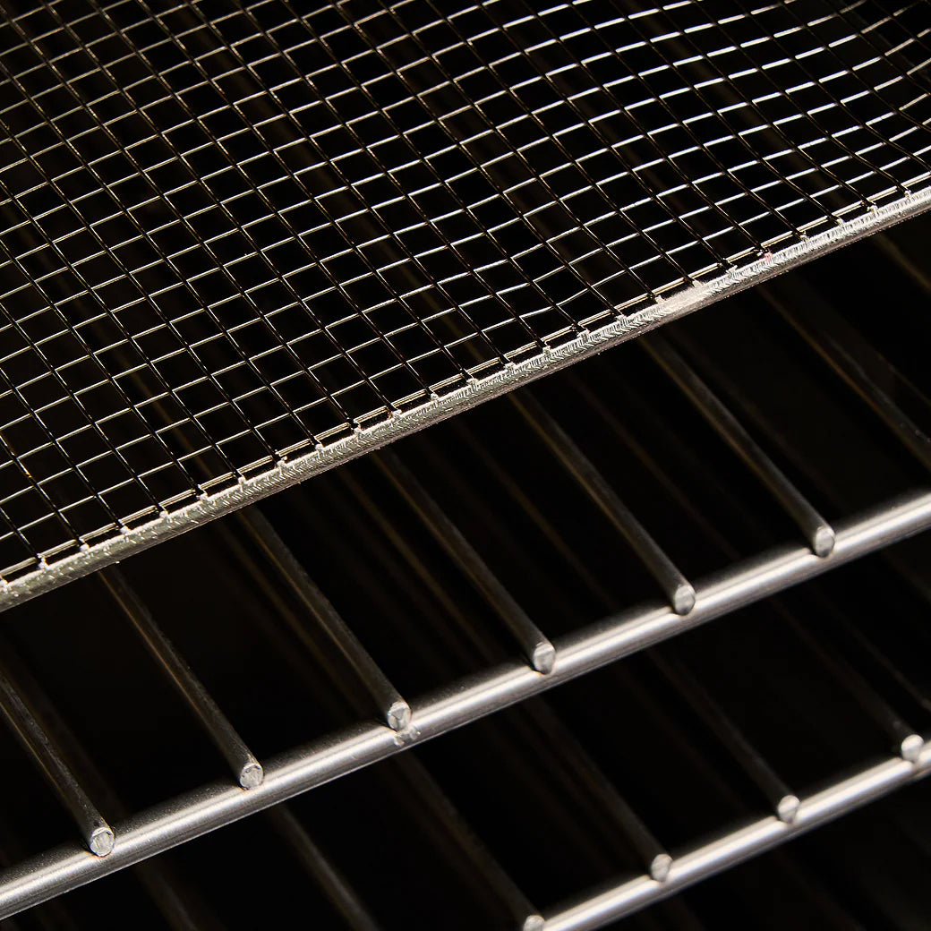 SmokinTex 1500-CXLD grates close up