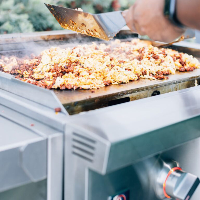 Summerset 30 in Griddle Pro Cooking Lifestyle