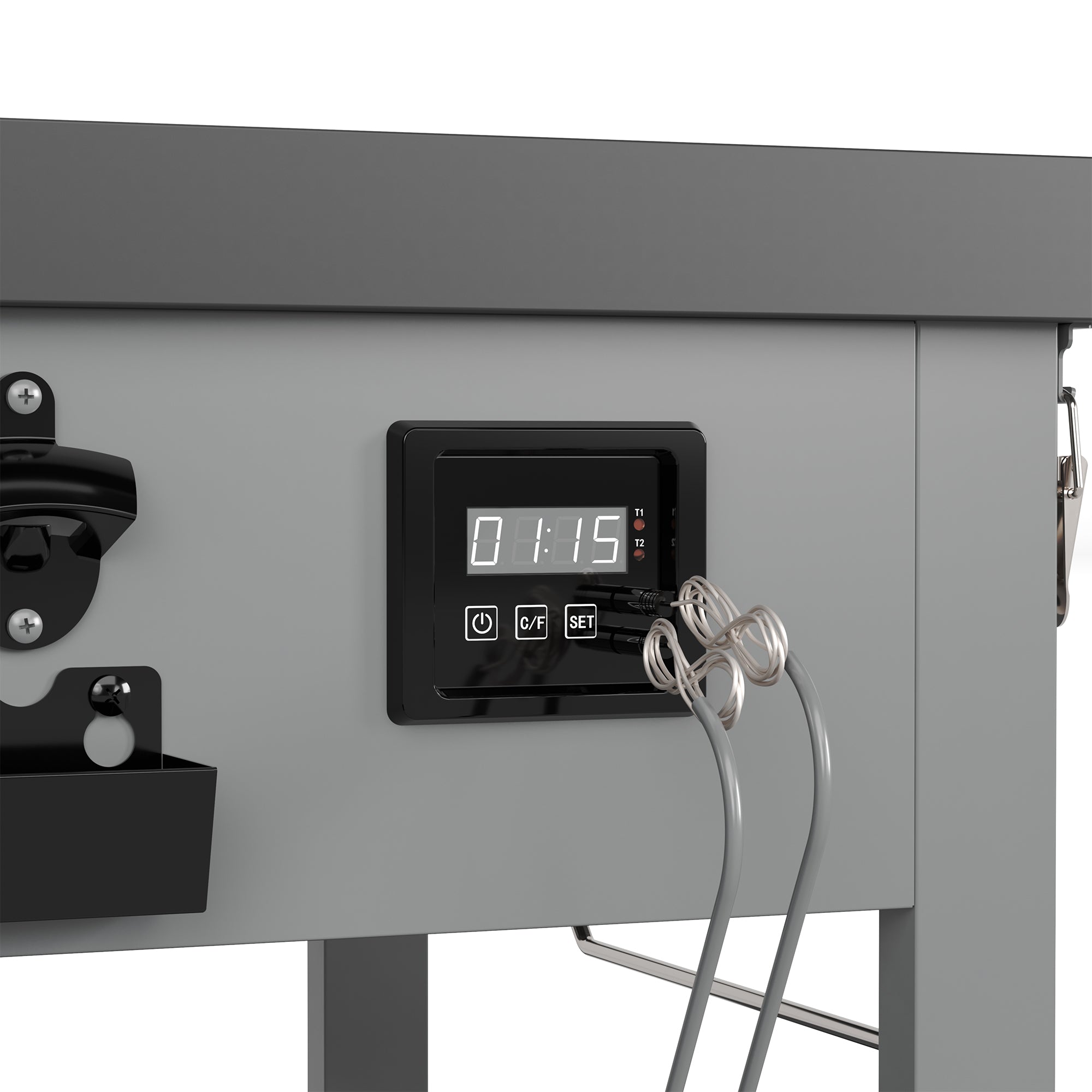 Tytus Grills Charcoal Kettle on Cart Feature 2