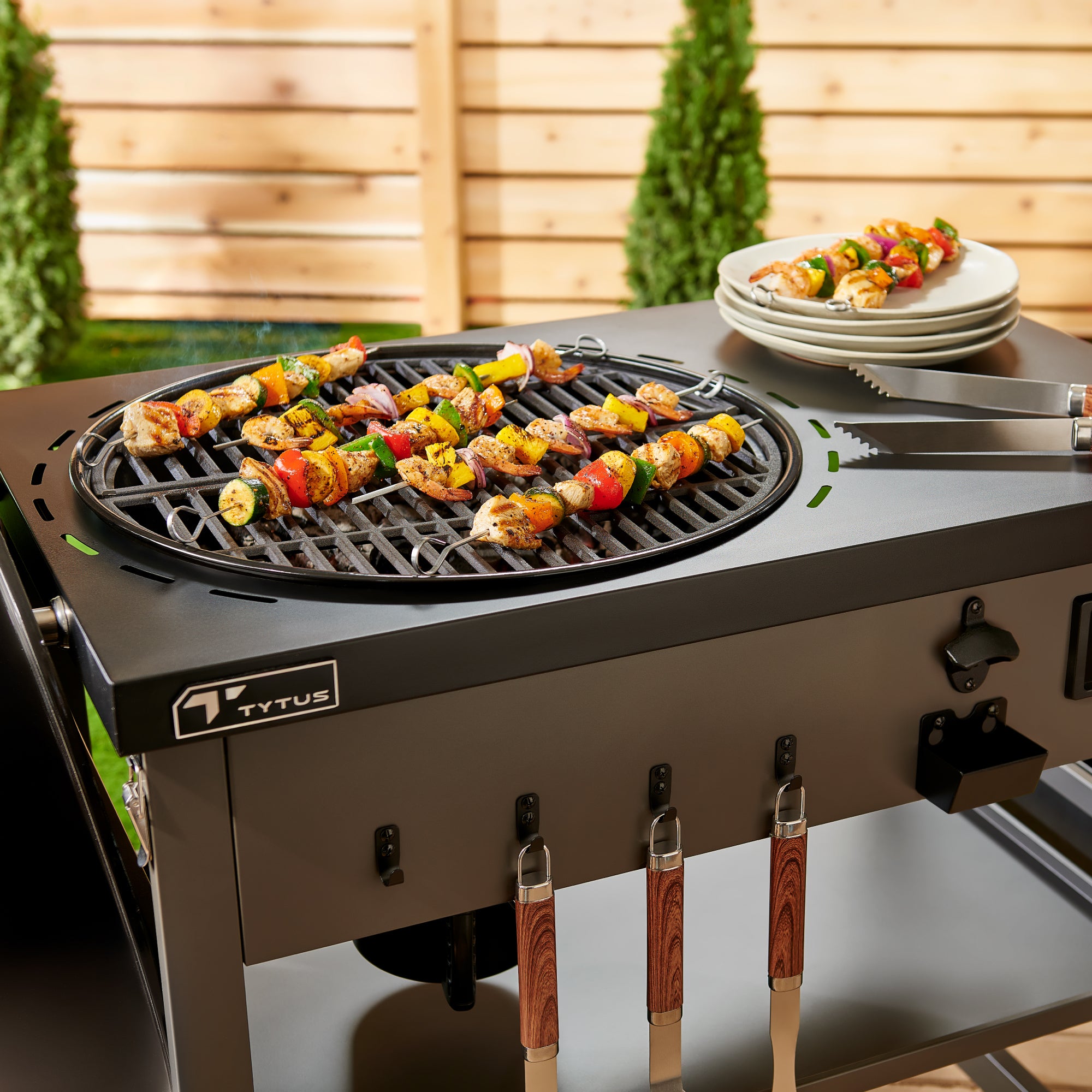 Tytus Grills Charcoal Kettle on Cart Food2