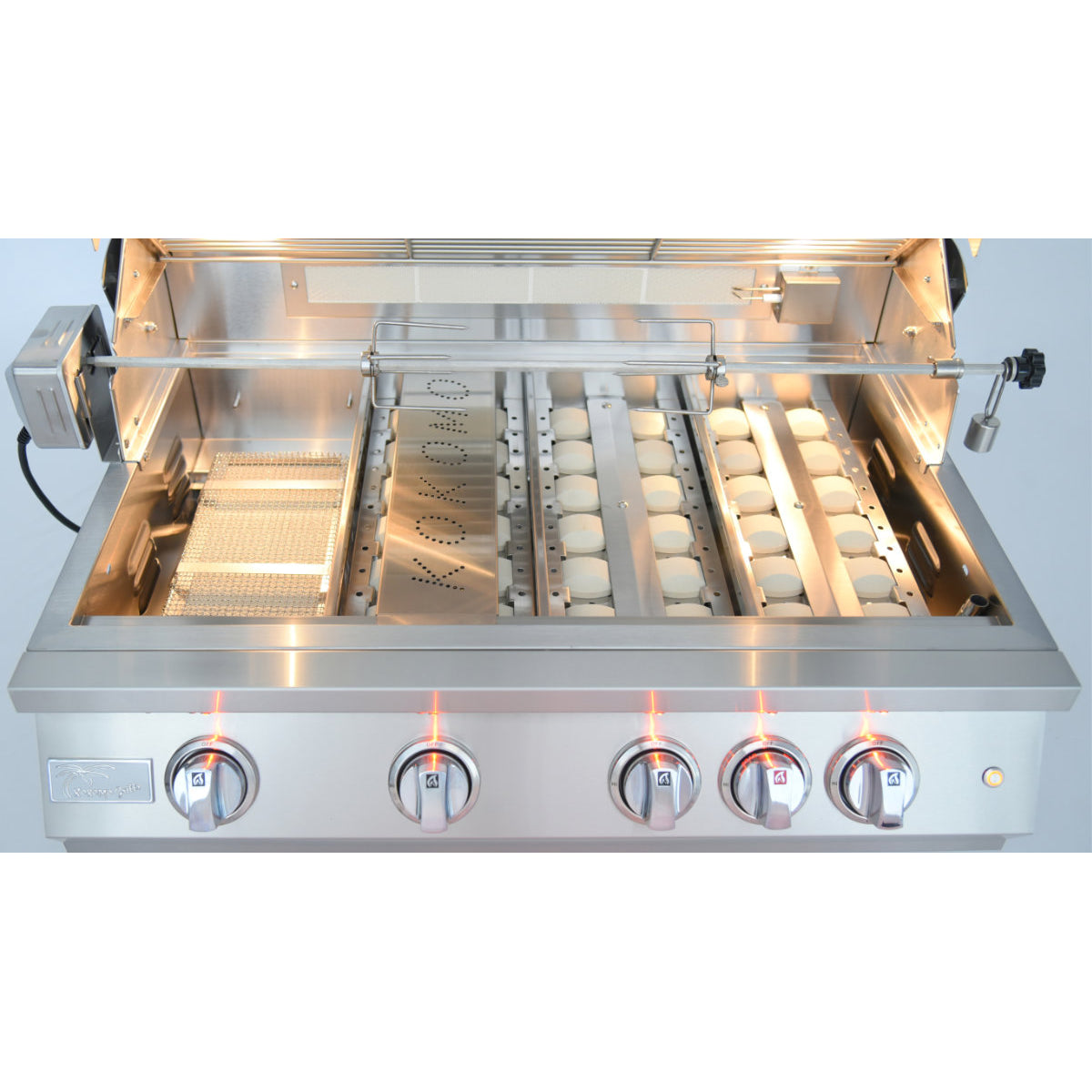 Kokomo 32" PRO grill interior with sear zone and dividers