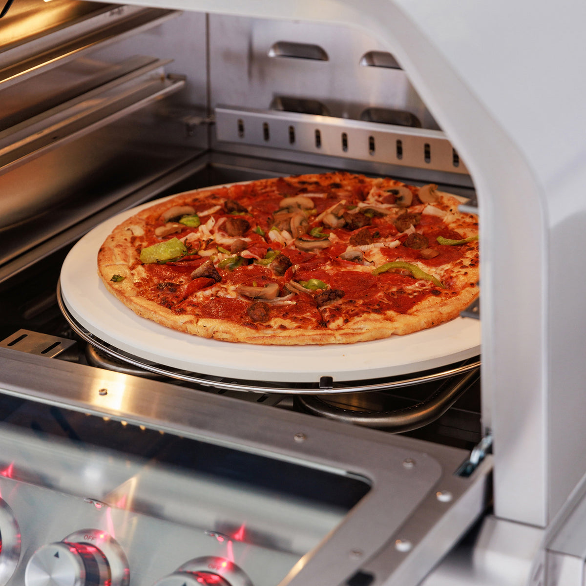 Blaze 26" outdoor oven interior, view 5