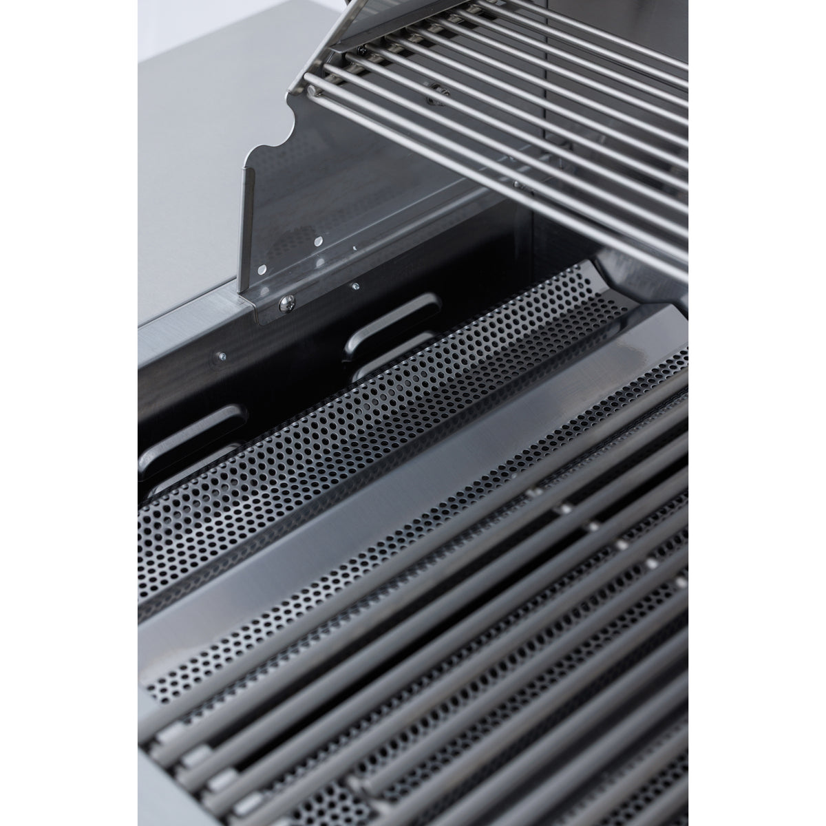 Blaze BCM grill and cart detail 4