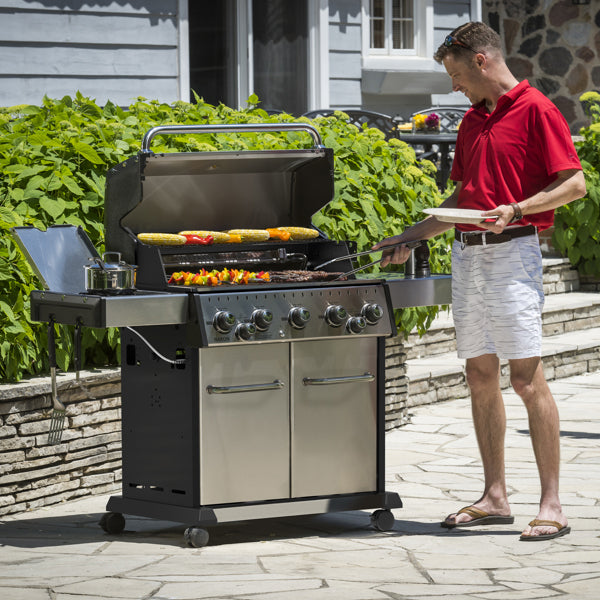 Broil King Baron S Free Standing Gas Grill Life Style