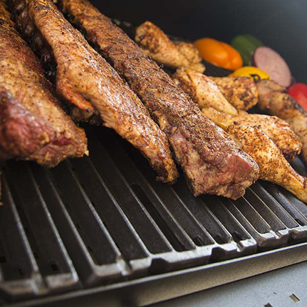 Broil King Regal Charcoal Offset Smoker food close up 2