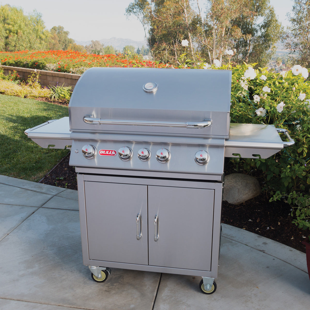 Bull Angus 30 4 Burner Free Standing Gas Grill Lifestyle 4