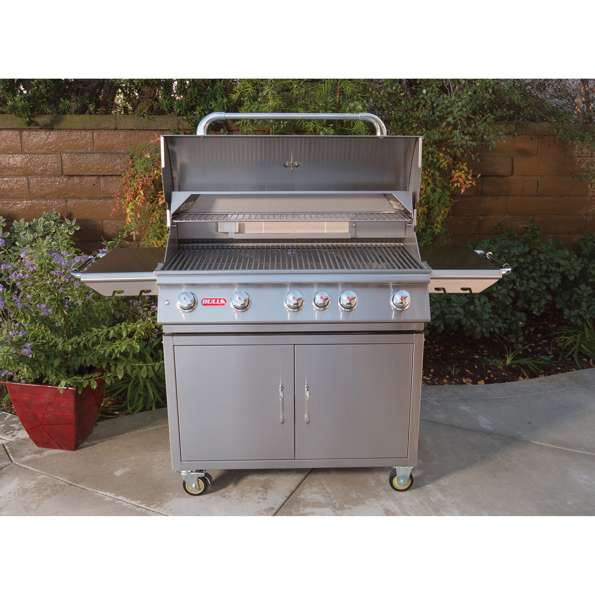 Bull Brahma 38 5 Burner Free Standing Gas Grill Lifestyle 2