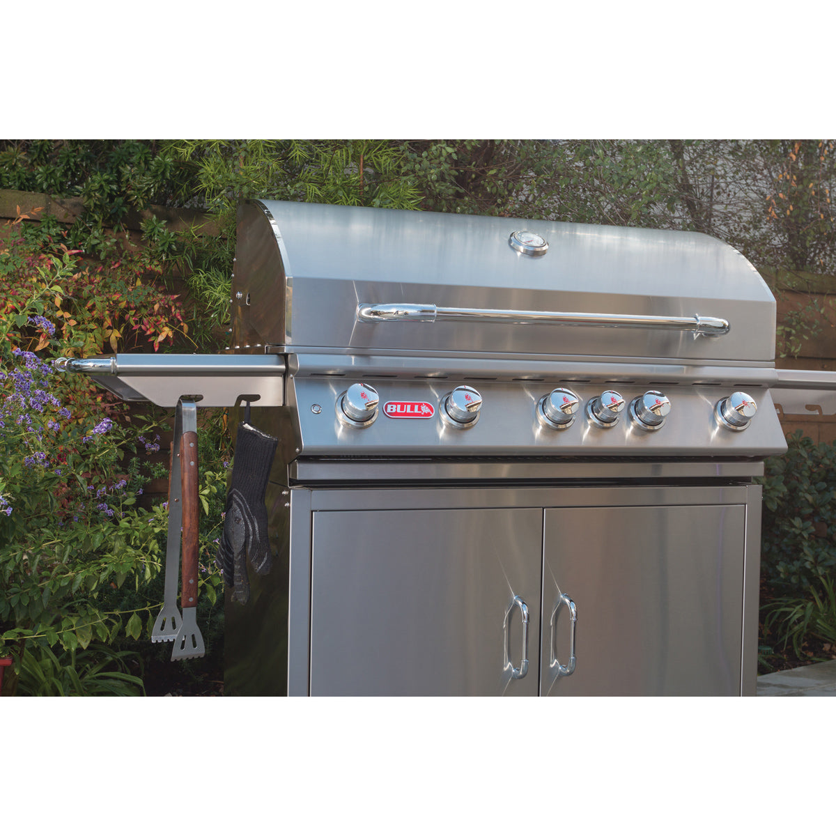 Bull Brahma 38 5 Burner Free Standing Gas Grill Lifestyle 4