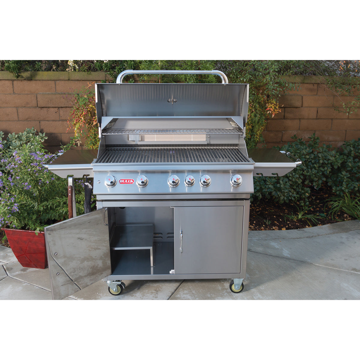 Bull Brahma 38 5 Burner Free Standing Gas Grill Lifestyle 5