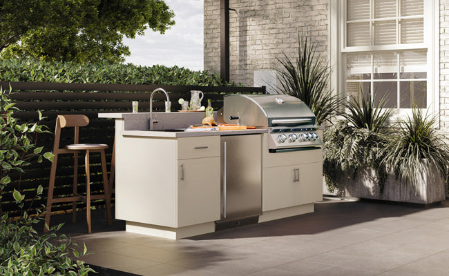 Outdoor Kitchen