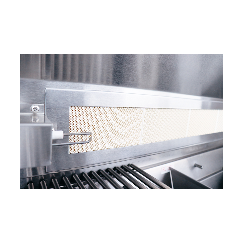 RCS Cutlass Pro 38 in Built In Gas Grill Back Burner close up