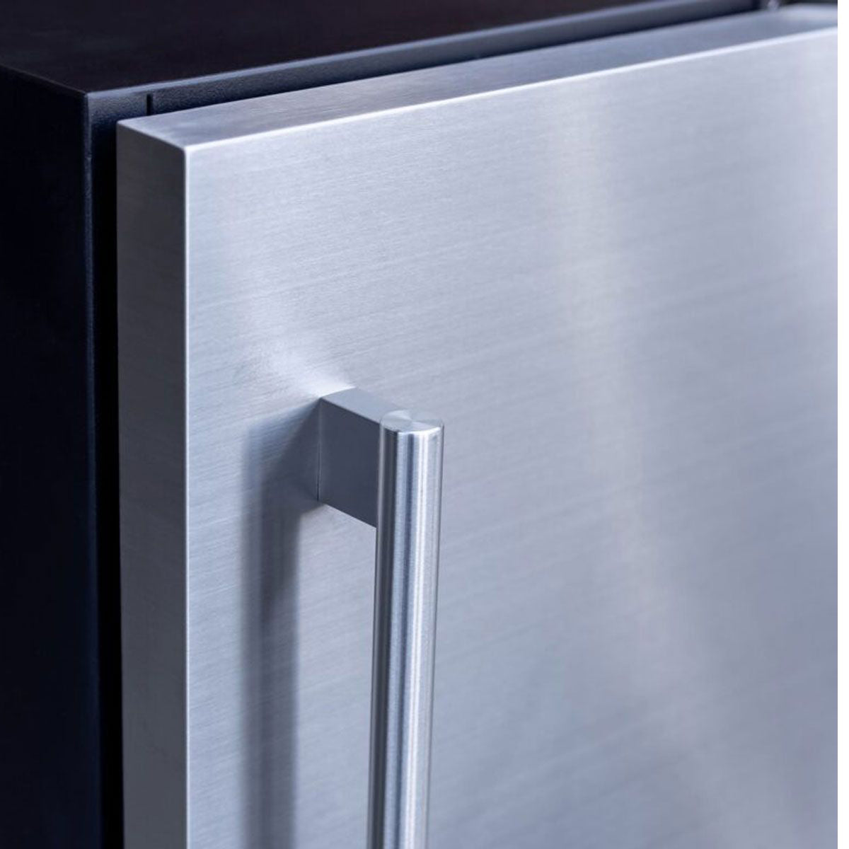 Summerset 15-Inch 55 Lb. Outdoor Rated Nugget Ice Maker4