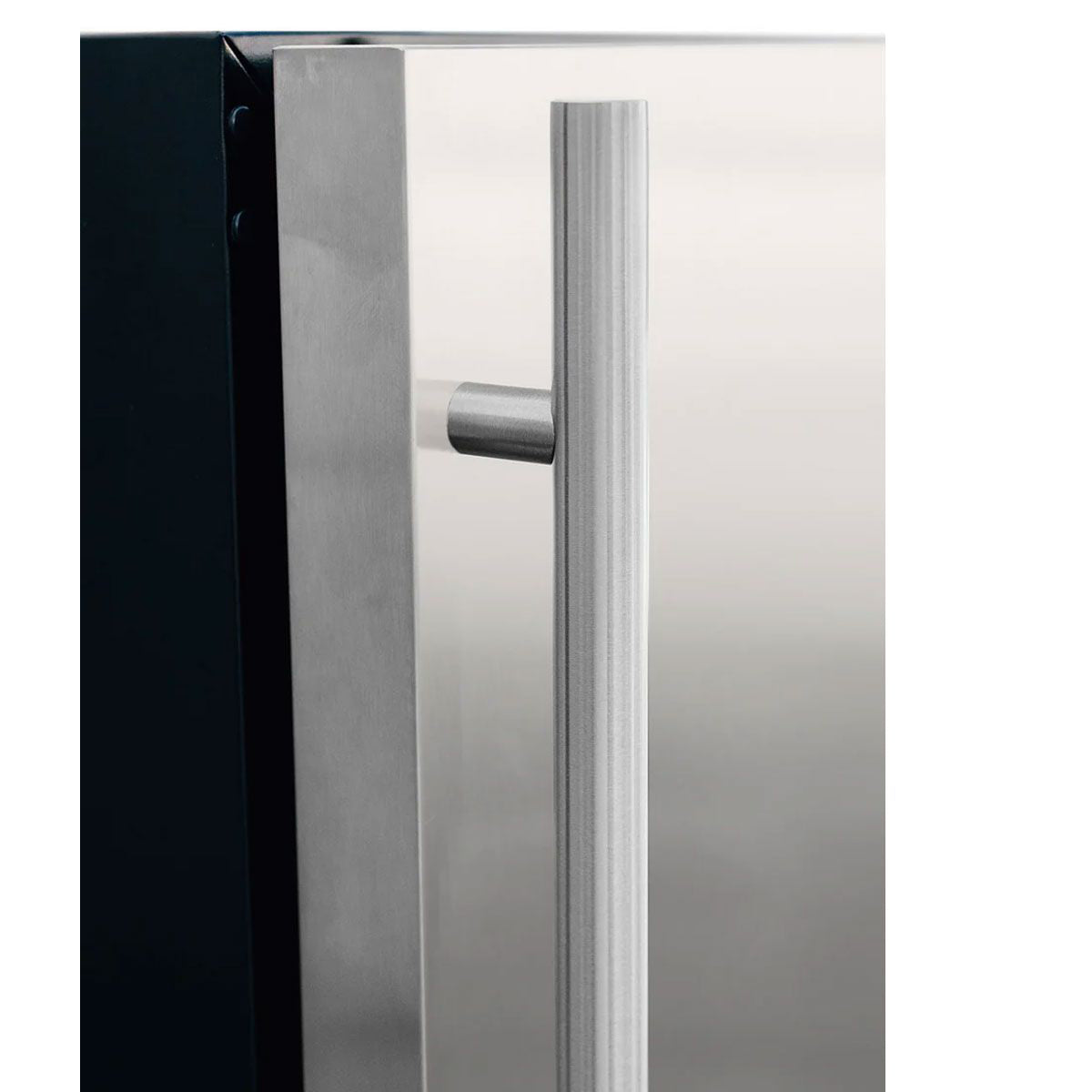 Summerset 24-Inch Outdoor Rated Refrigerator - Right Hinge5