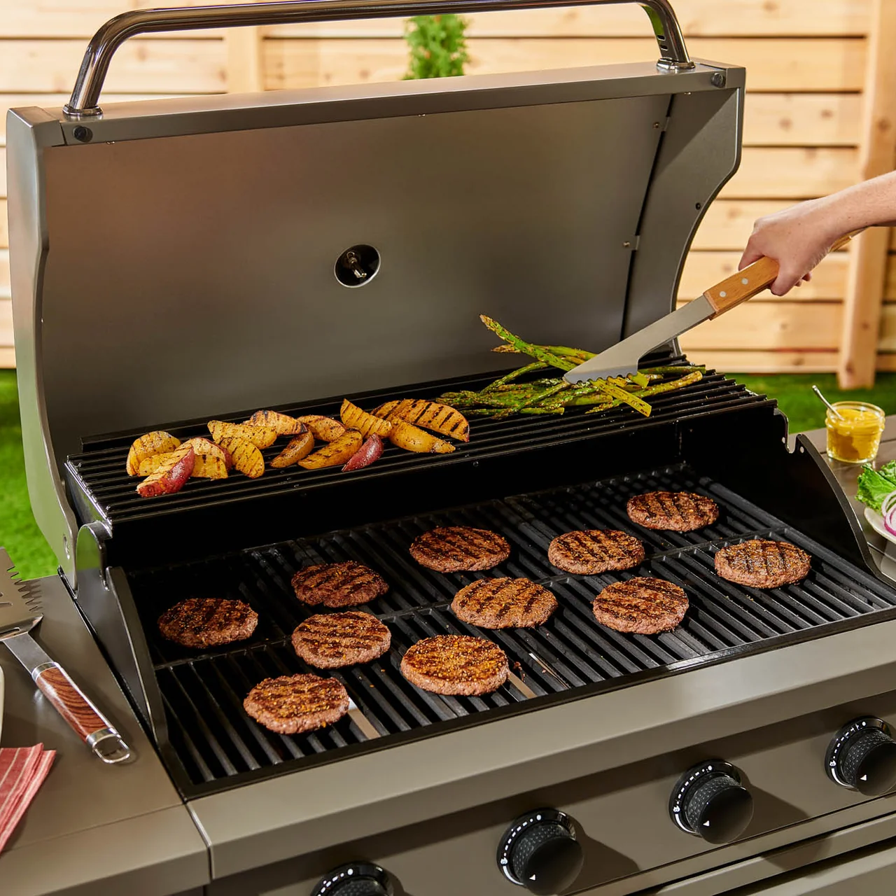 Tytus Grills Lifestyle